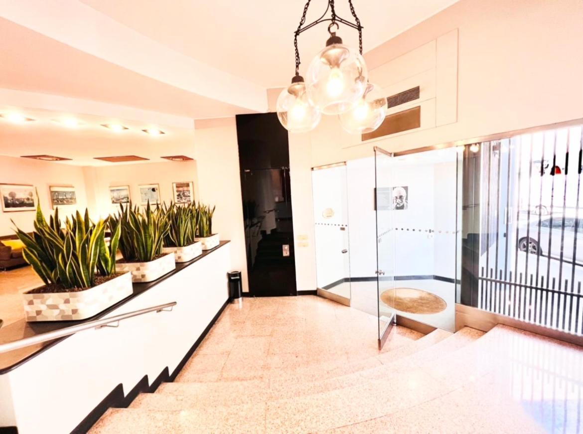 Duomo City Center - Petit Studio ميلان المظهر الخارجي الصورة